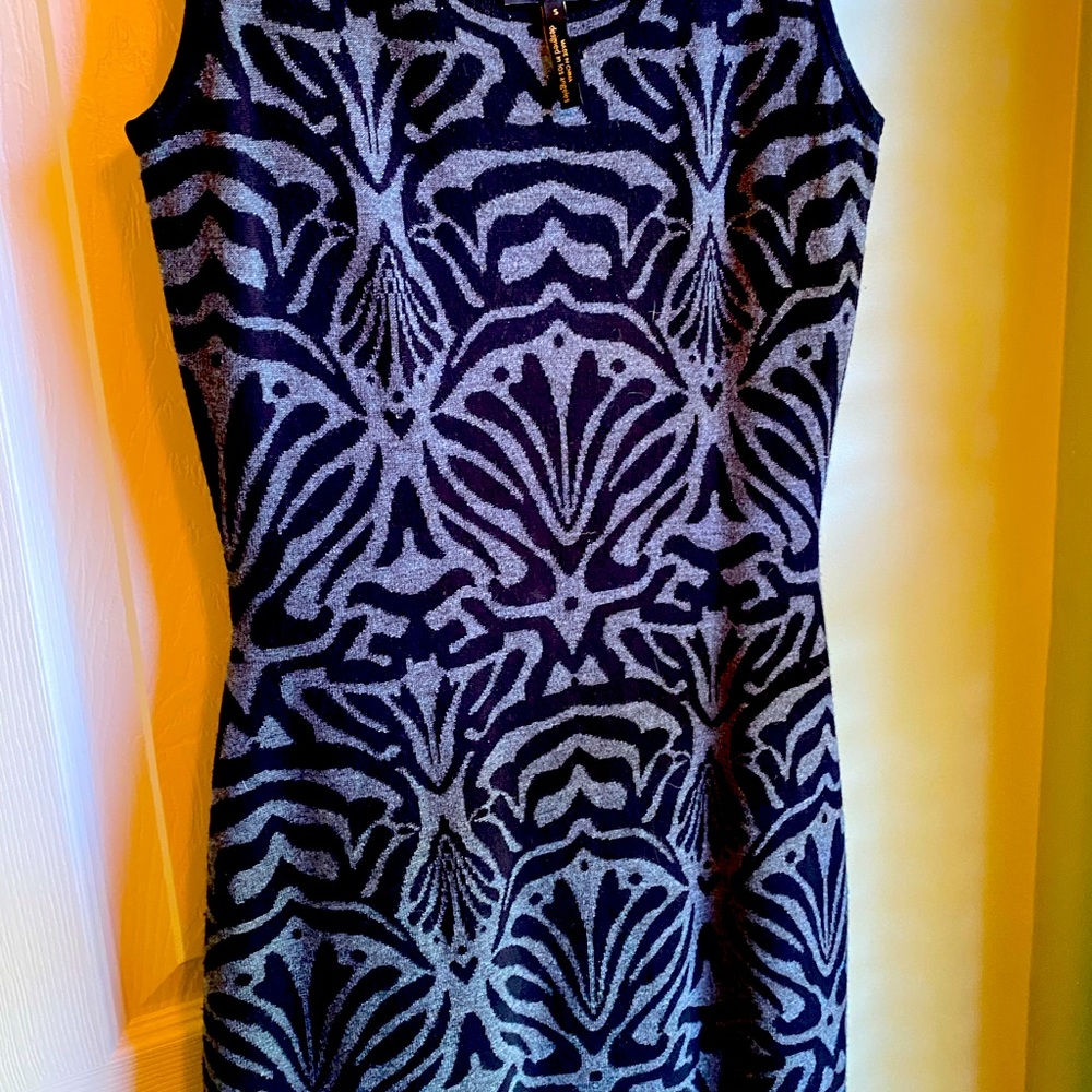 Woman’s dress Laundry. Small
